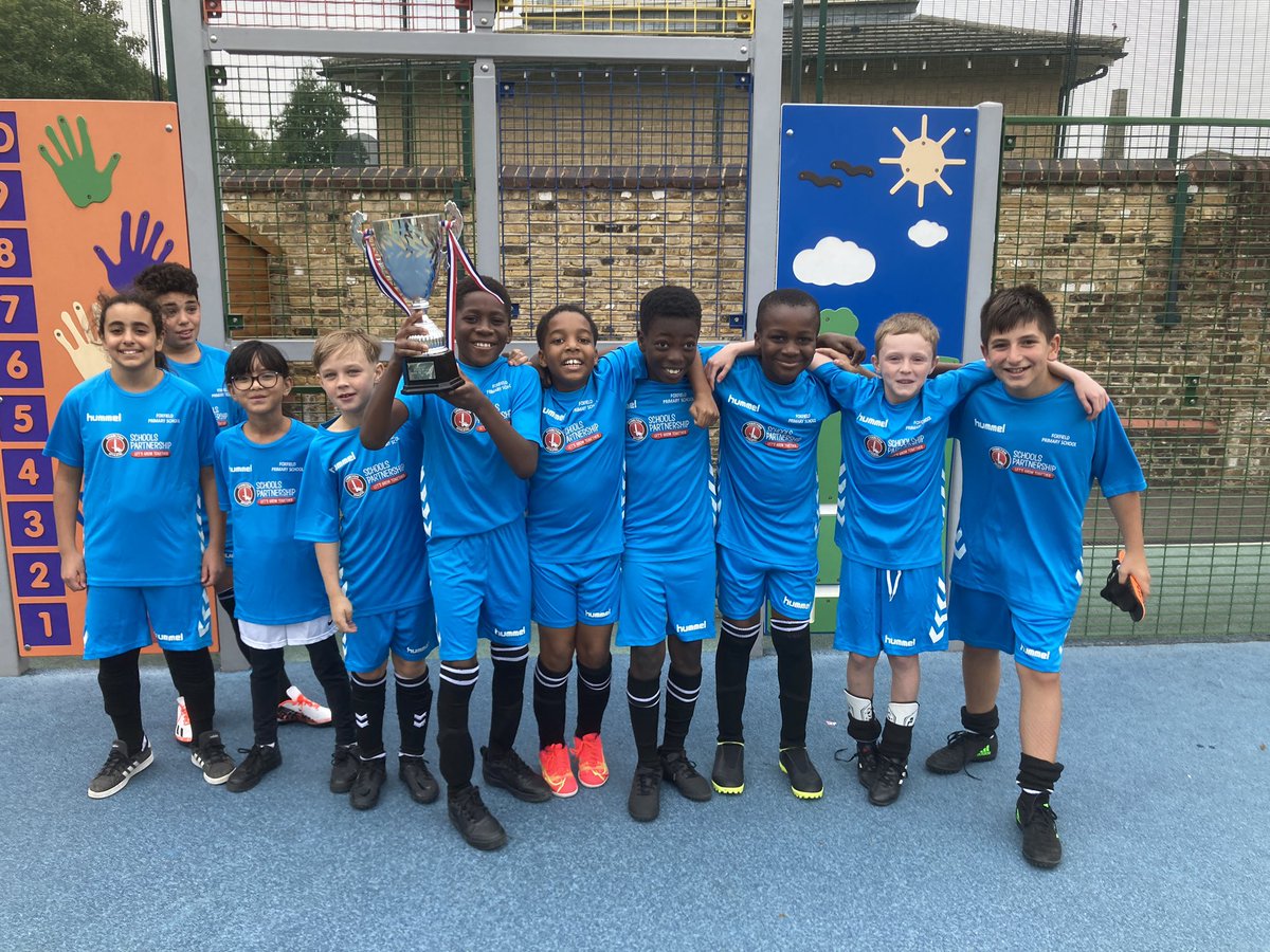 FoxfieldPE tweet media