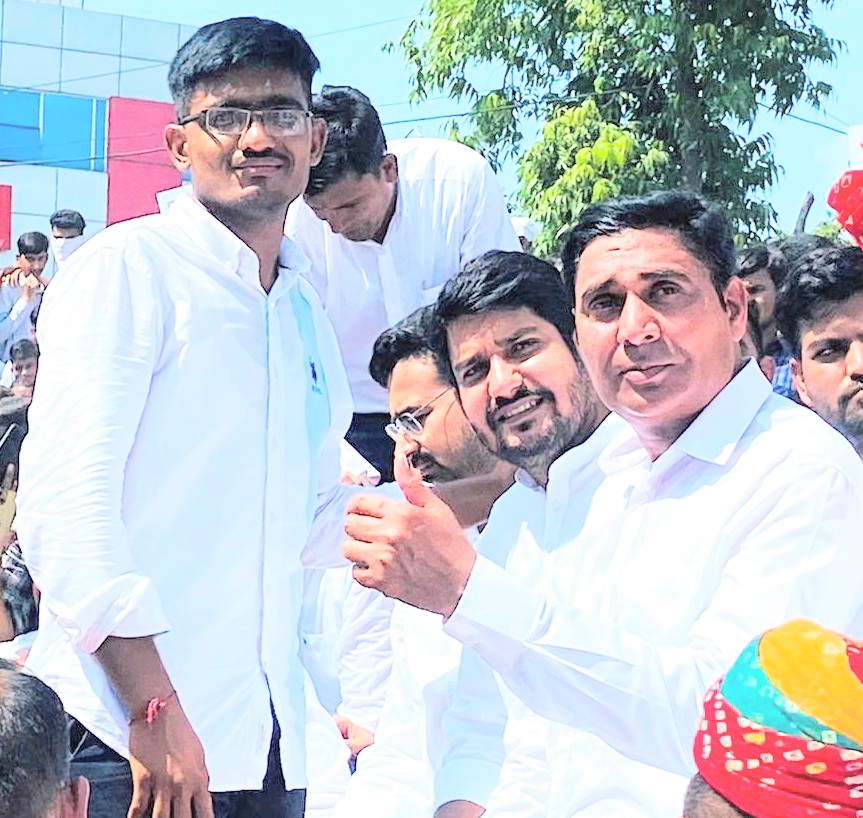 Vikashjaatnsui's tweet photo. #WithBigBrother
@MukeshBhakar_
..........
@BaljeetBehror
@AbhimanyuP00NIA https://t.co/LaScfCGLkx