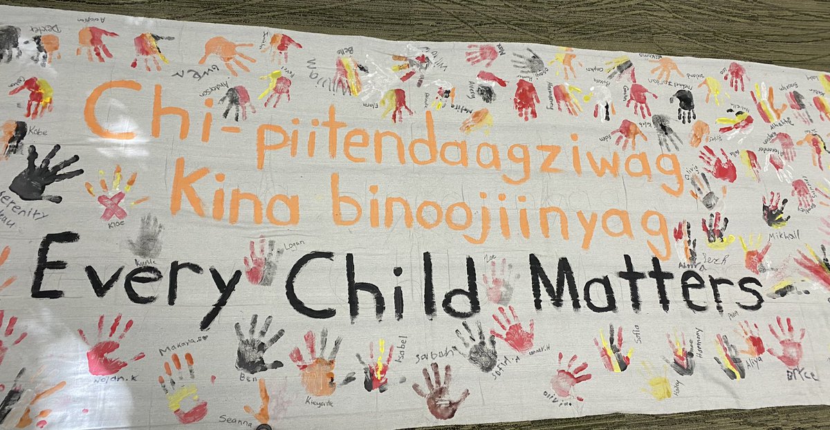 ChristineChret6's tweet photo. We remember at Adamsdale P.S. #TruthAndReconciliationDay2022 https://t.co/HoH01z1dER