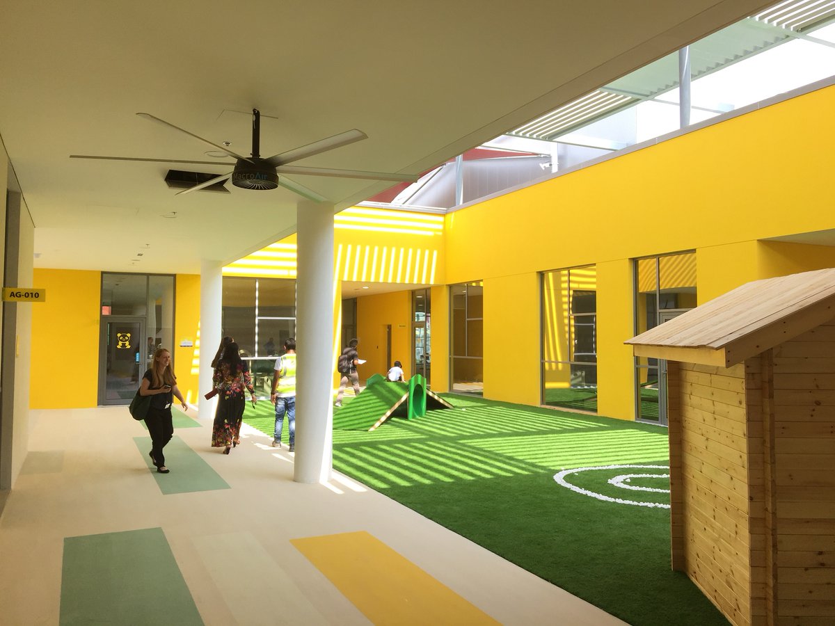 MacroAir Fans offers a variety of outdoor wet-rated ceiling fan options that work perfectly inside and outside.Keeping you cool wherever the day takes you. 

Check out our family of fans: hubs.li/Q01jX5cN0 

#macroair #hvlsfans