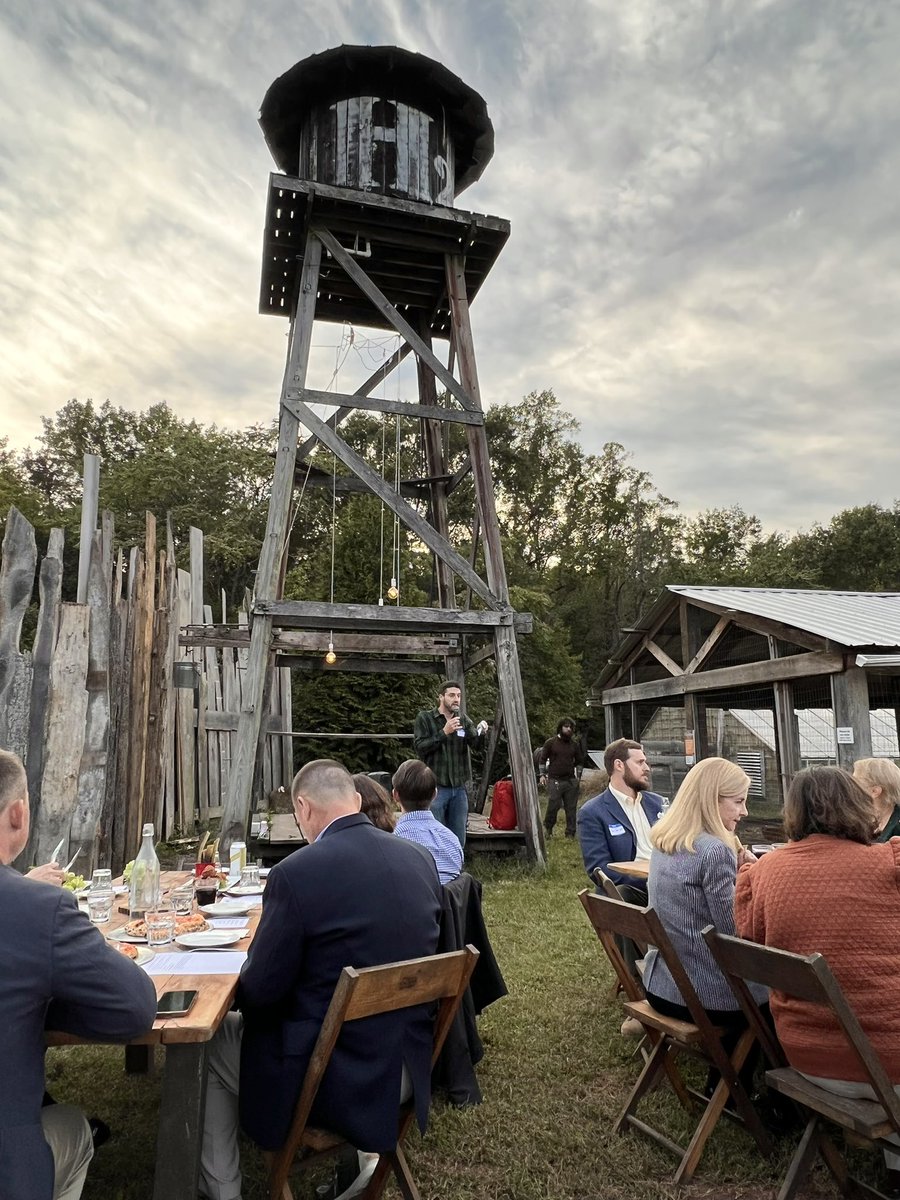 cindyagibson's tweet photo. Attending MC Farm Bureau Legislative Dinner. Beautiful night @Calleva  Farm https://t.co/B8r5EANiEX