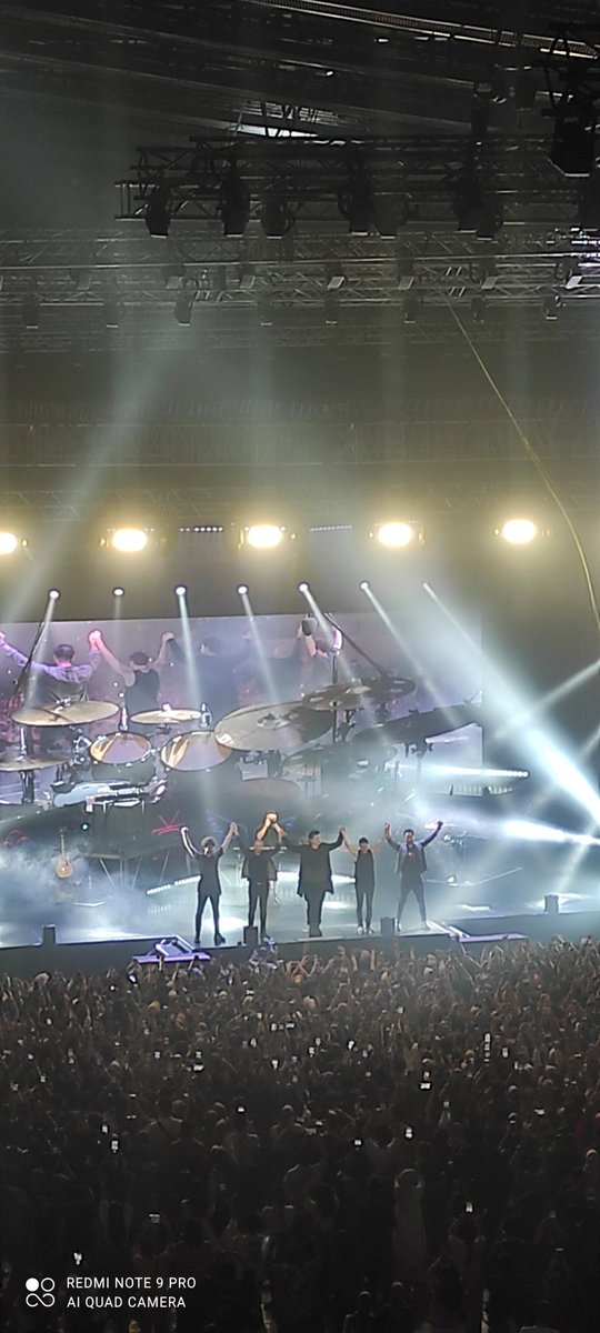 annisabalqis's tweet image. Makasih ngab2 Dublin udah jauh2 ke Jakarta and this is awesome 🔥🔥🔥

Penantian 4 tahun dibayar tunai! @thescript 

#TheScriptinJakarta