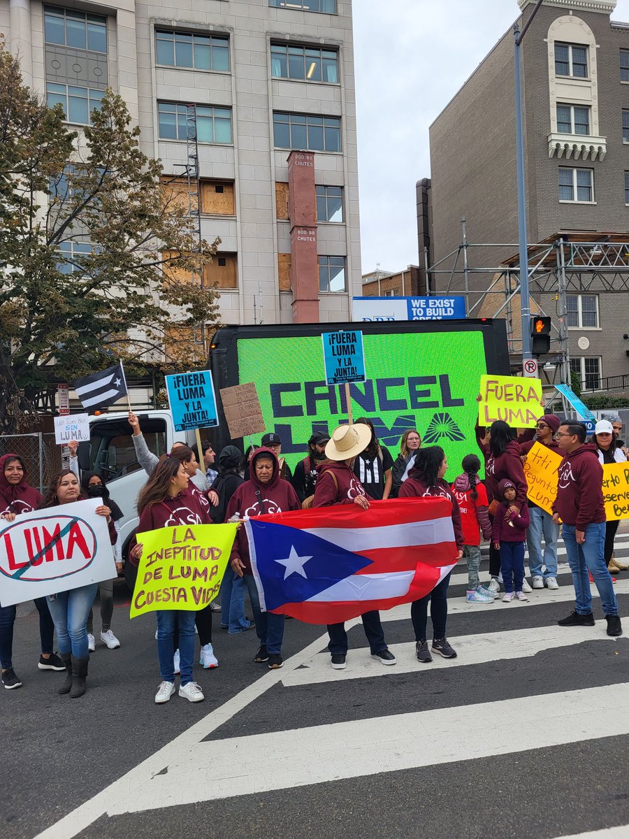 BUDPR's tweet photo. 🚨 In the streets of Washington DC today demanding the cancelation of LUMA's contract! #LUMAGoHome👋🏾✈️ https://t.co/iMaLl1JmWL