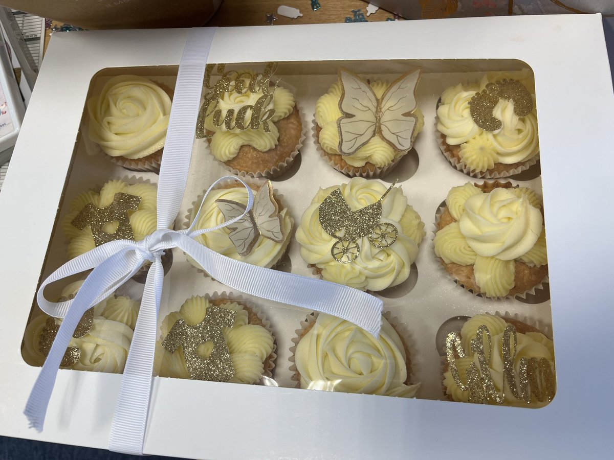 Thank you so much to my fantastic colleagues for making my last day before maternity leave so lovely 🥰