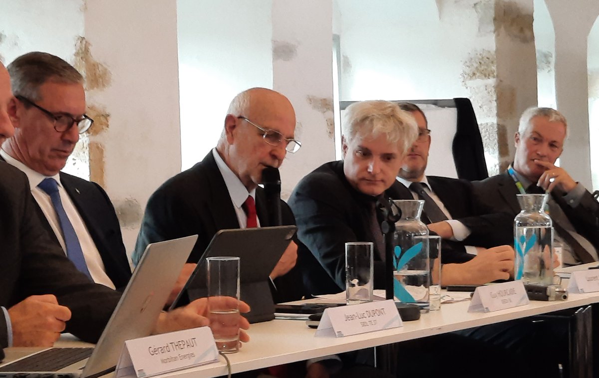 EnergieFace's tweet photo. 📢Vif soutien des participants au fonds #FACE au congrès #FNCCR à #Rennes le 29 septembre
▶️Présentation des enjeux du #FACE par #LaurentMichel #DGEC, #GuyHourcabie et #JeanLucDupont FNCCR, #GerardThepaut MorbihanEnergie, @jfvaquieri Enedis et #PhilippeBolo député #MaineEtLoire https://t.co/4bN8fc7VjH
