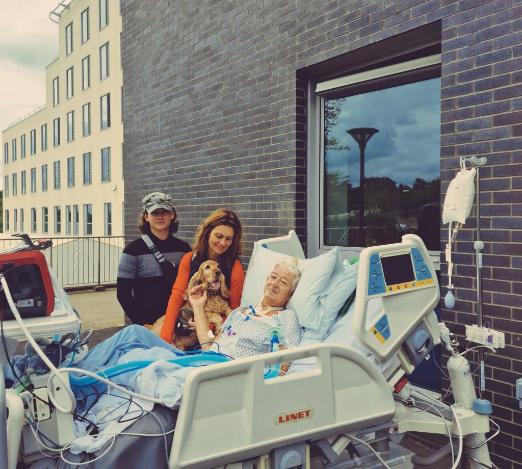 ICU at Tunbridge Wells Hospital tweet media