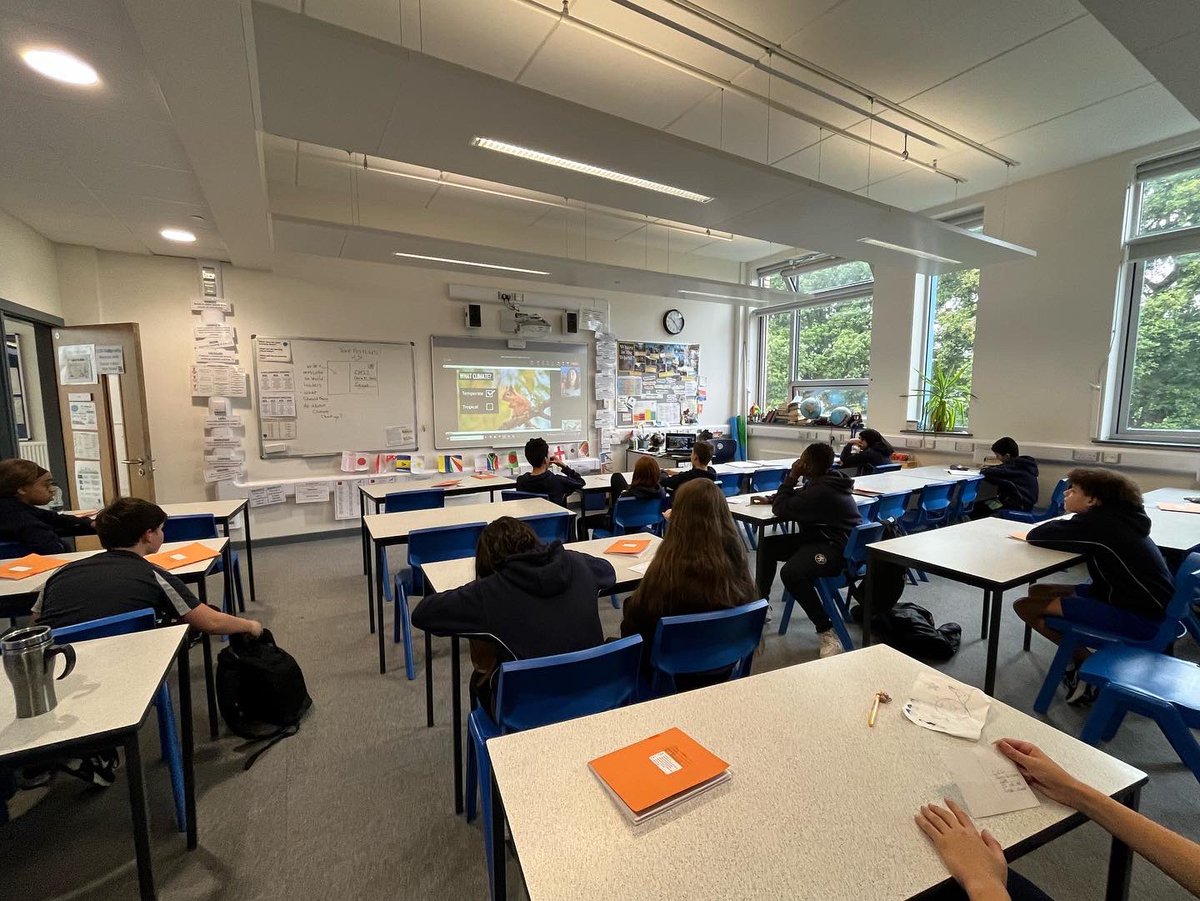 longdeangeog's tweet photo. Amazing climate change lesson online with World Wildlife Fund teacher, Amy Ball. Great work from Year 8. https://t.co/O3QrwGFVDb