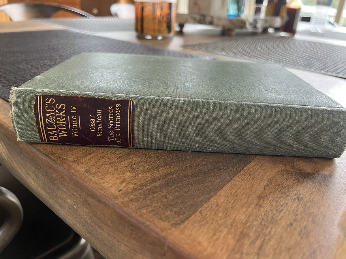 When you are unpacking your old book collection and a letter from 1909 falls out ❤️