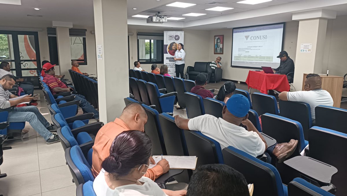 conusi21's tweet photo. Nos reunimos con la profesora Maribel Gordón en la reunión regional de CHIRIQUÍ y BOCAS DEL TORO https://t.co/6eBIrEac6U