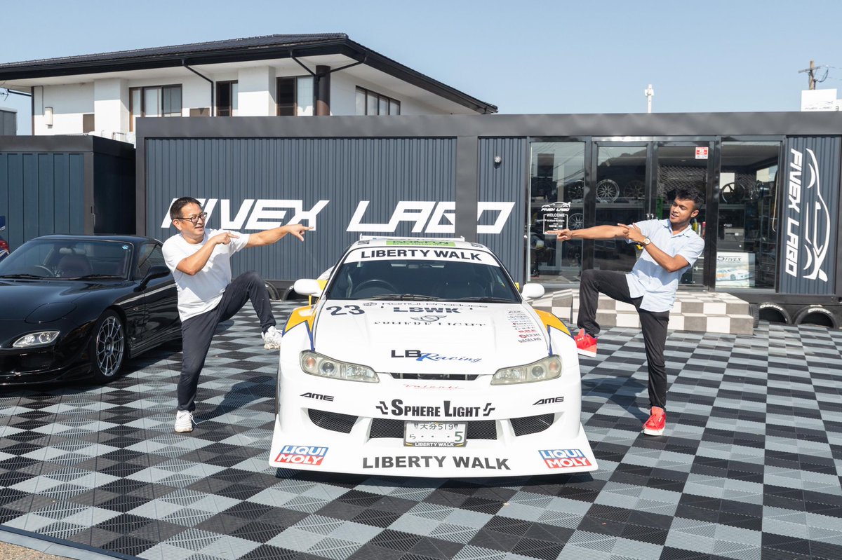 5FIVEXTIRES's tweet photo. YouTubeチャンネル開設に向け、第1回のゲスト"マヒル君'と本日、初収録。
#fivextires
#ファイベックスラボ
#jdm
#usdm
@LB1993_official
#rwb
#リバティウォーク
#5xmm https://t.co/bKpObnjURy