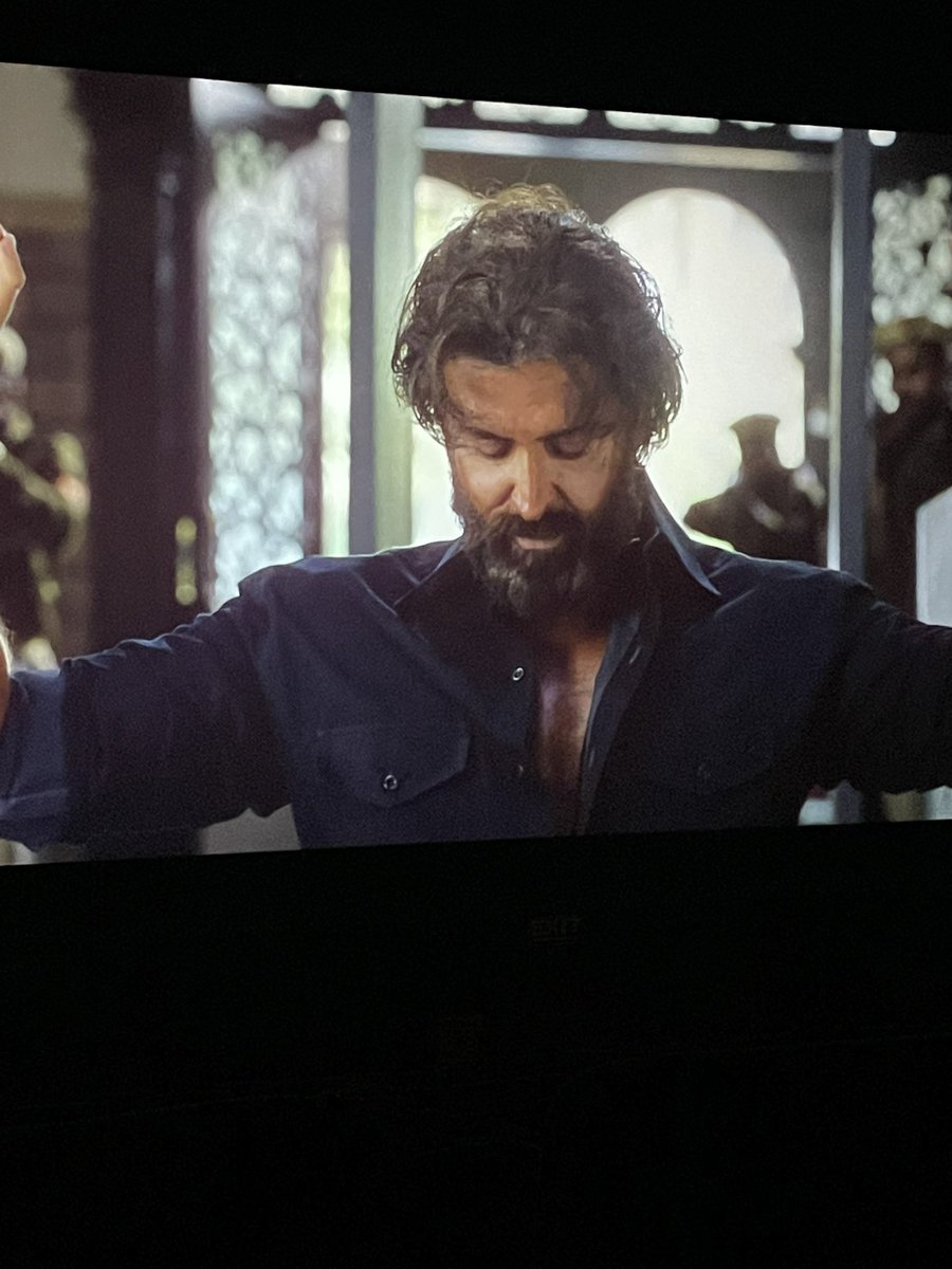 shaileshbansal's tweet photo. @iHrithik 👌👌👌👌👌👌👌 #VikramVedha https://t.co/Ft4R3RggpC