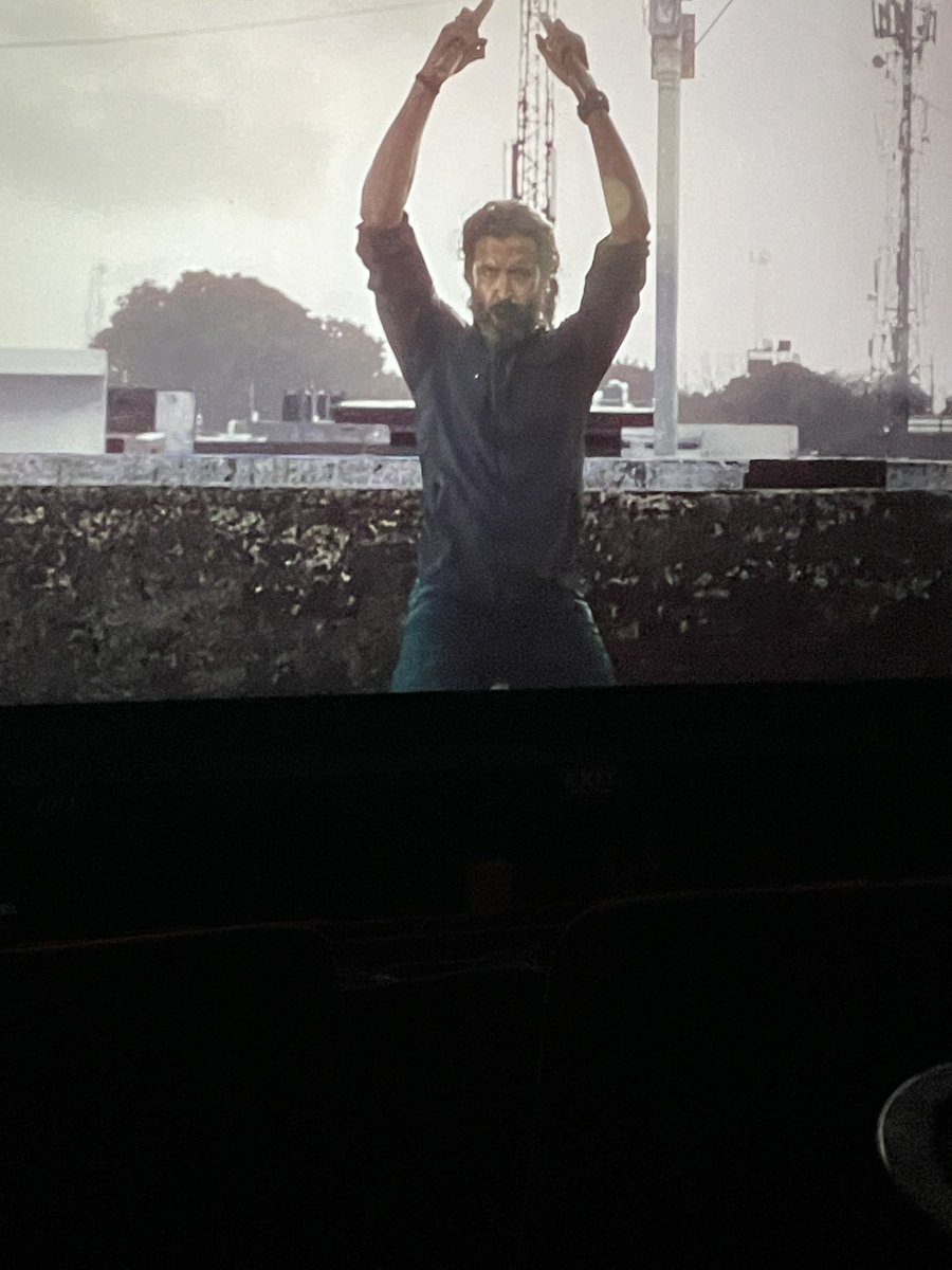 shaileshbansal's tweet photo. @iHrithik 👌👌👌👌👌👌👌 #VikramVedha https://t.co/Ft4R3RggpC