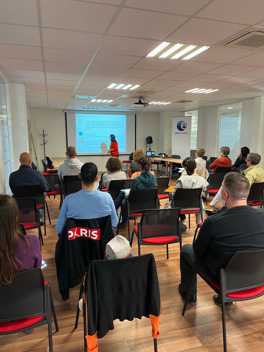 🚀La semaine #restart s’est terminée en beauté ce matin à l’agence @Poleemploi_occ St Assiscle.
20 personnes ayant une idée de création ou de reprise d’entreprise sont venues à la rencontre du @GroupeAKSIS🤝🤝
#entreprise #entrepreneur #poleemploi #creationdentreprise #emergence