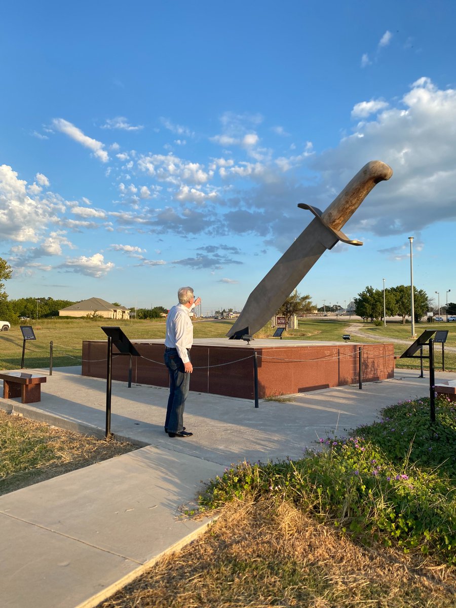 DanPatrick's tweet photo. To start the day on Wednesday, I made a stop at the famous Bowie Knife in Bowie!
#PatrickBusTour https://t.co/sDY2Jr55zz