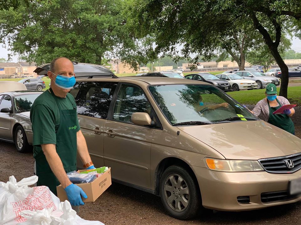 EchosHouston's tweet photo. Are you or your group looking for a volunteer opportunity? Volunteers are needed to help keep our Food Pantry open. Register to volunteer at https://t.co/UImlARucWE or contact Jennifer at 713-705-9718 if you want to schedule your group to volunteer. We appreciate your support! https://t.co/aesRw7AIiG