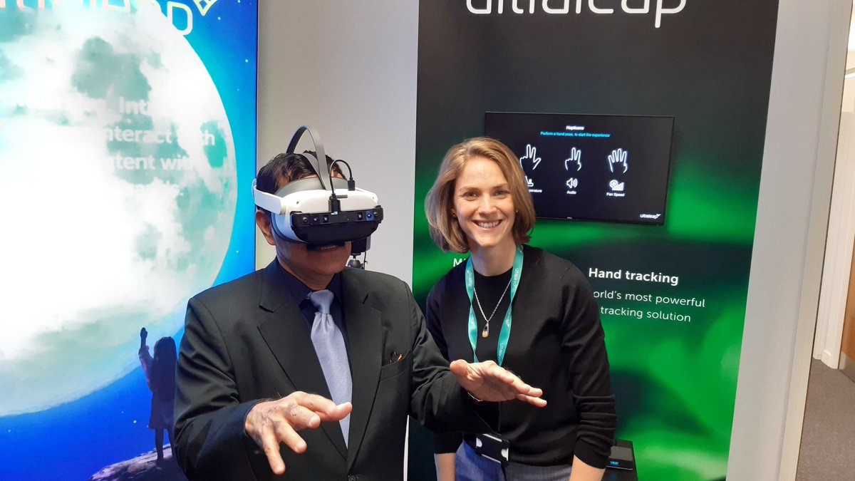 Wonderful to host <a href="/KTRajan3/">K T Rajan</a> from <a href="/UKinBengaluru/">UK in Bengaluru 🇬🇧 🇮🇳</a> @tradegovukIND to see our (<a href="/ultraleap/">Ultraleap</a>) #handtracking and #haptics technology in #BRISTOL 

Find out more ultraleap.com

#VR #VirtualReality #immersive
