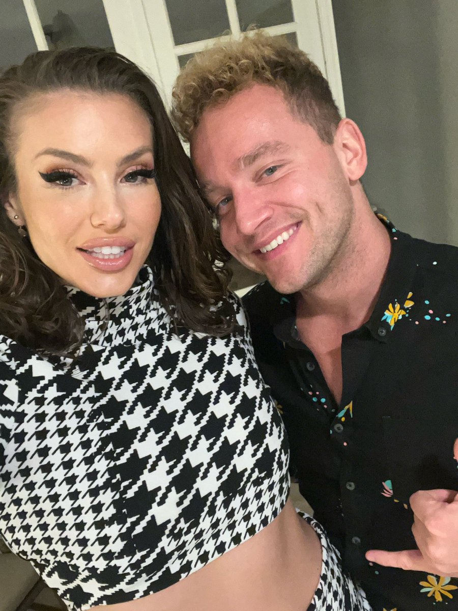 Mandy Waters on Twitter: "Step into my office 👣 https://onlyfans.com/mandywatersxx @VanWyldexxx