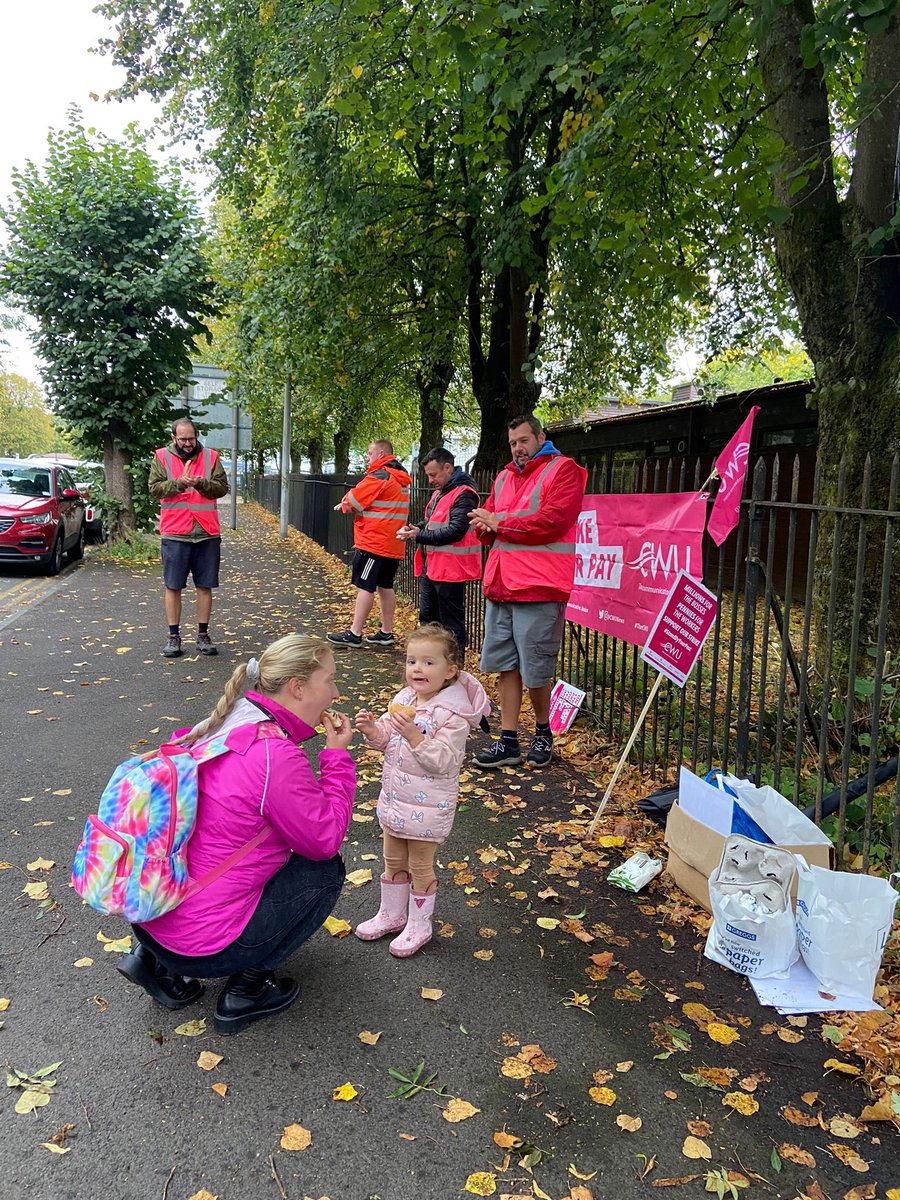 Tredegar support 👏 #StandByYourPost