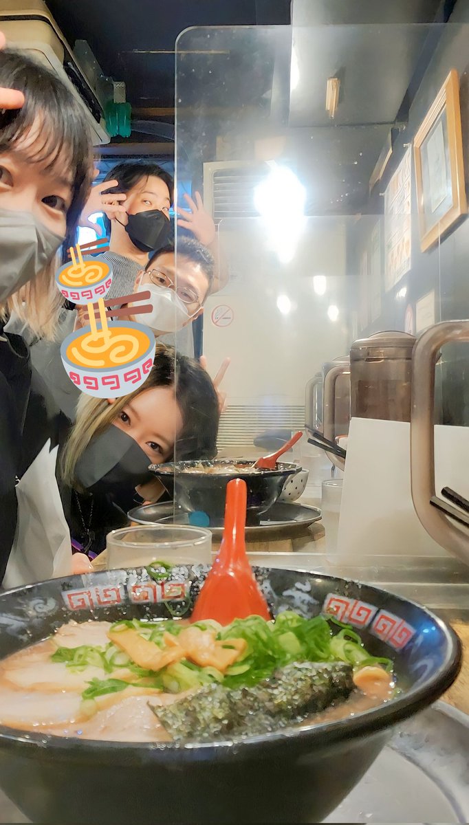 riina_hara's tweet photo. 1年ぶり🍜🍜むて🍜🍜!!!!
情けないことに、どノーマルご飯なしです🍚😭💦弱体化しました…
佑、ばじ、ホヤと行きました😚 https://t.co/CDOPrUegR0