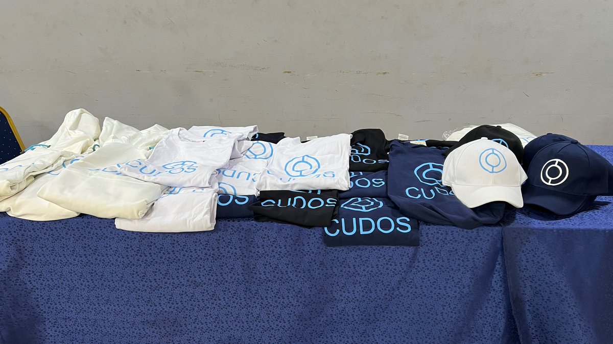 eni4sure's tweet photo. We got merchhh ๐ฅ๐
#CUDOSLagosMeetup https://t.co/Bryso8HUOy