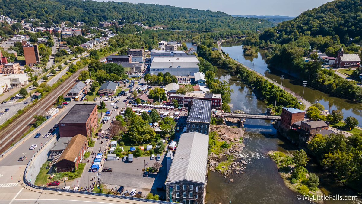 necheesemaking's tweet photo. ✨🎉🧀 Little Falls Cheese Festival 🧀🎉✨ Sat 10/1
https://t.co/kjJy9pewHE
Check out this FREE cheese fest:
🎶 Live Music
🚚 Food Trucks
🥃 Craft Beverages
🥖 Gourmet Foods
🎭 Cheese Theater

✨Check out https://t.co/wYMgwjvQBt for more upcoming cheesy events!✨ https://t.co/FCRScz99PA