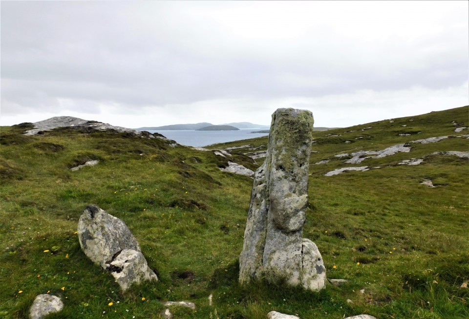 Cuithe Heillanish Standing Stone, South Vatersay. Looking south.