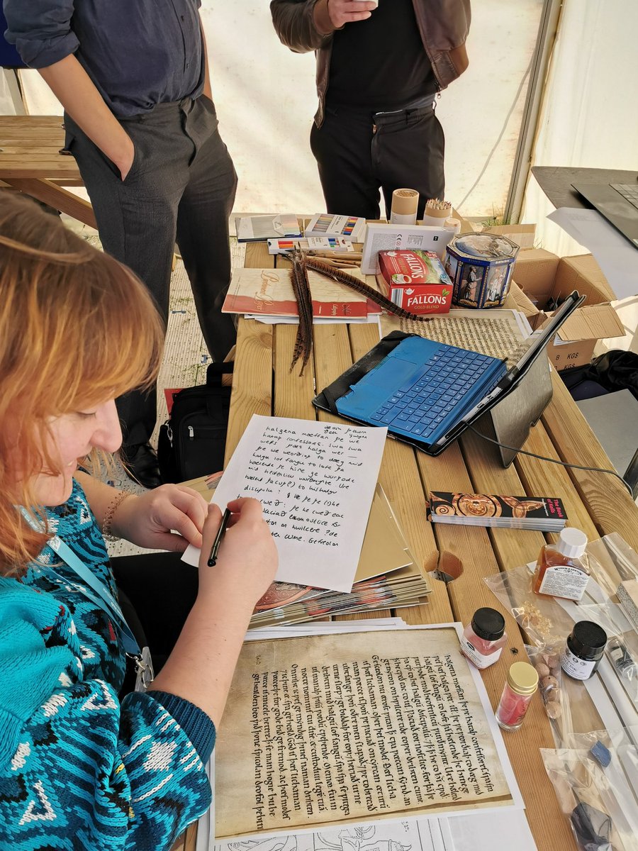 tcdlibrary's tweet image. Great excitement here in Front Square, @tcddublin for @START_ERN #EuropeanResearchersNight. Very cool to see the Bioengineers swotting hard over our Medieval Manuscript challenges. And always a thrill to chat to the Provost @LindaDoyle
We're here till 9pm! #BeatTheComputer 💡🤓📚