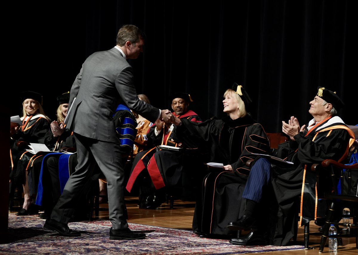 GovAndyBeshear's tweet photo. It was an honor and a privilege to join @GtownCollege today as the school enters a new and exciting chapter with President Rosemary Allen. President Allen, congratulations on taking this role and making history as the first woman president for Georgetown! https://t.co/MBHPZP9sck