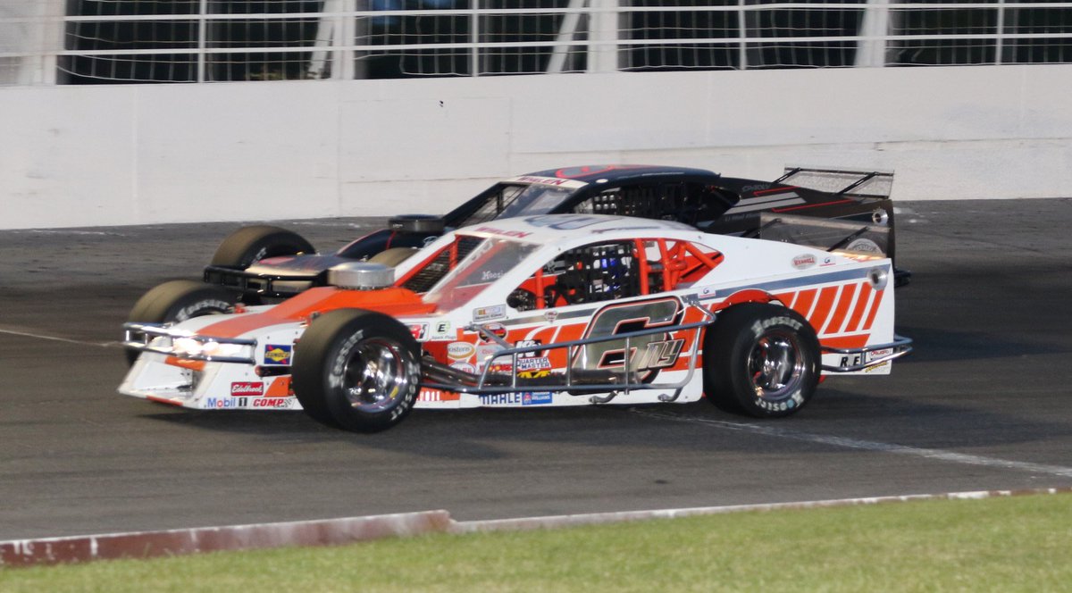 BadassModifeds's tweet photo. Ryan Preece 6 #badassmodifieds #Racing #OswegoSpeedway #groundpounders #nascar https://t.co/UBVY4yo94K