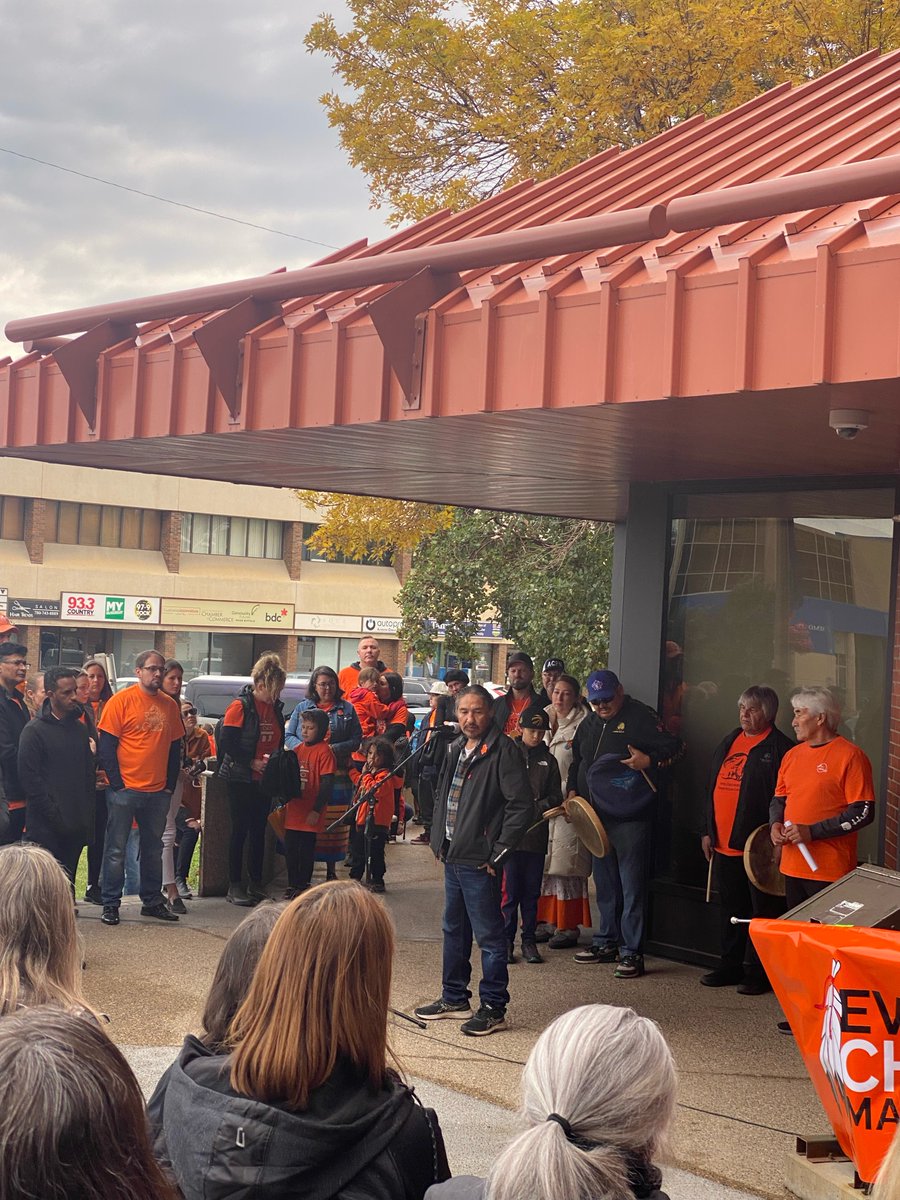 AthabascaTC's tweet photo. The Community Gathering and Walk is happening now for National Day for Truth and Reconciliation. Please take some time to learn more at https://t.co/66LBQ68bfu
#NDTR #OrangePath #OrangeShirtDay #indigenouspeoples #truthandreconciliation #reconciliation #indigenousexperience https://t.co/7megPAWH0d