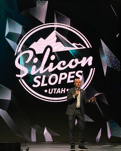 🎉 Please welcome Governor Spencer Cox (<a href="/GovCox/">Governor Cox</a>) to the Silicon Slopes Summit Stage!

Below is a thread from their discussion. 👇🏼

#SlopesSummit x #siliconslopes