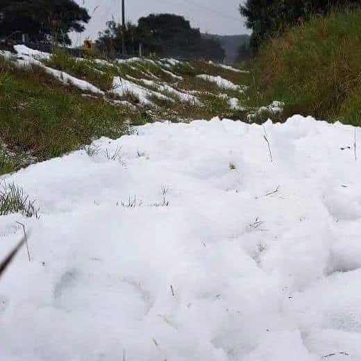 AlpodCrypto's tweet photo. I’m from Costa Rica and it has never snowed in here and this was today
The world is fucked 😂 https://t.co/ODMANnVUJJ