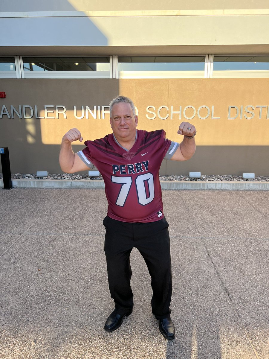 PerryPumas07's tweet photo. When the Superintendent @FrankNarducci reps your student athletes and @perry_pumas ❤️💙 https://t.co/xyScip5koW