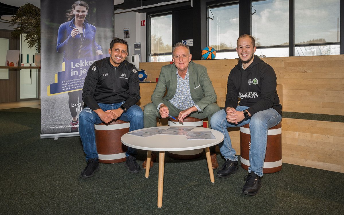 Presikhaaf University, AM-Supportteam en Sportbedrijf Arnhem bundelen krachten en ondertekenen samenwerkingsovereenkomst. Voor een samenleving waarin iedereen mee kan doen. Lees meer:  sportbedrijfarnhem.nl/nieuws/intensi…