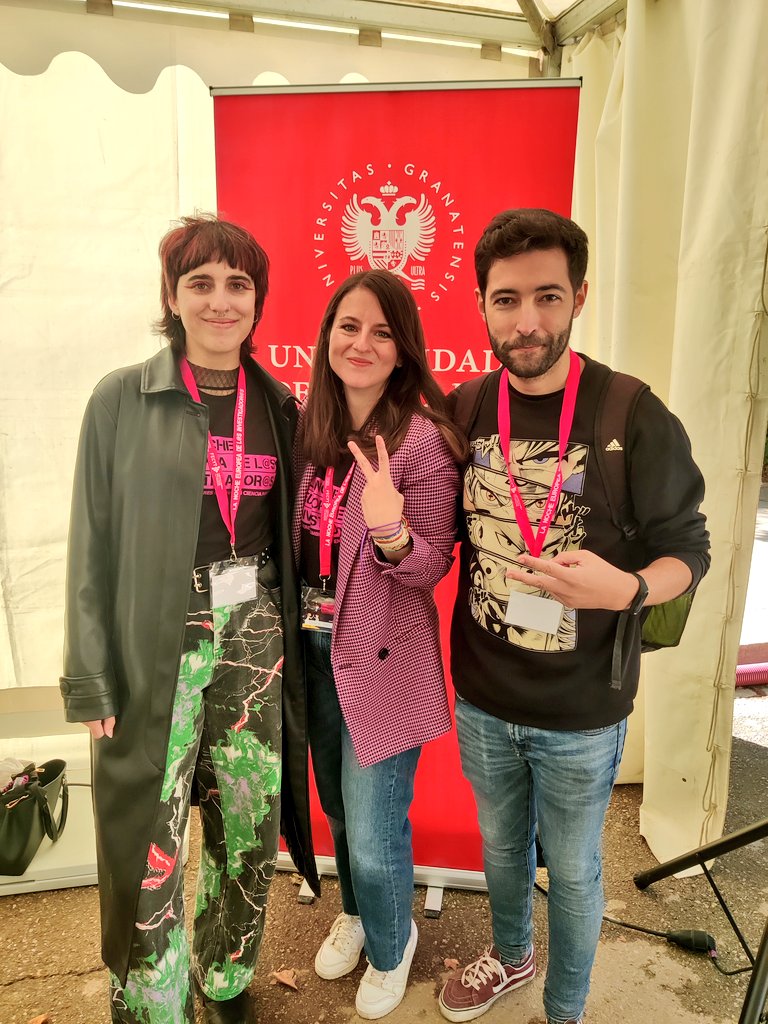 MedialabUGR's tweet image. Nos lo pasamos pipa en la #NightSpain. 

Hoy sacamos la ciencia a la calle con el convencimiento de que debemos democratizarla, hacerla accesible y resolver los retos sociales a partir de ella. 👩‍🔬🌙