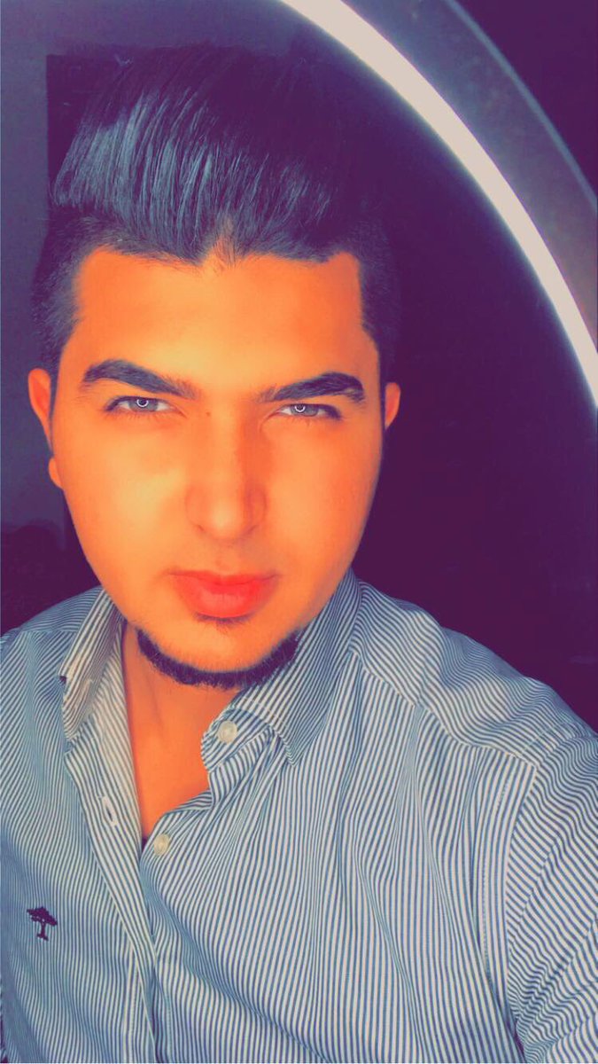 العيون هي لغة التواصل غير اللفظي، عندما يتم توجيهها للعين تكون أكثر بلاغة من أي كلمة.