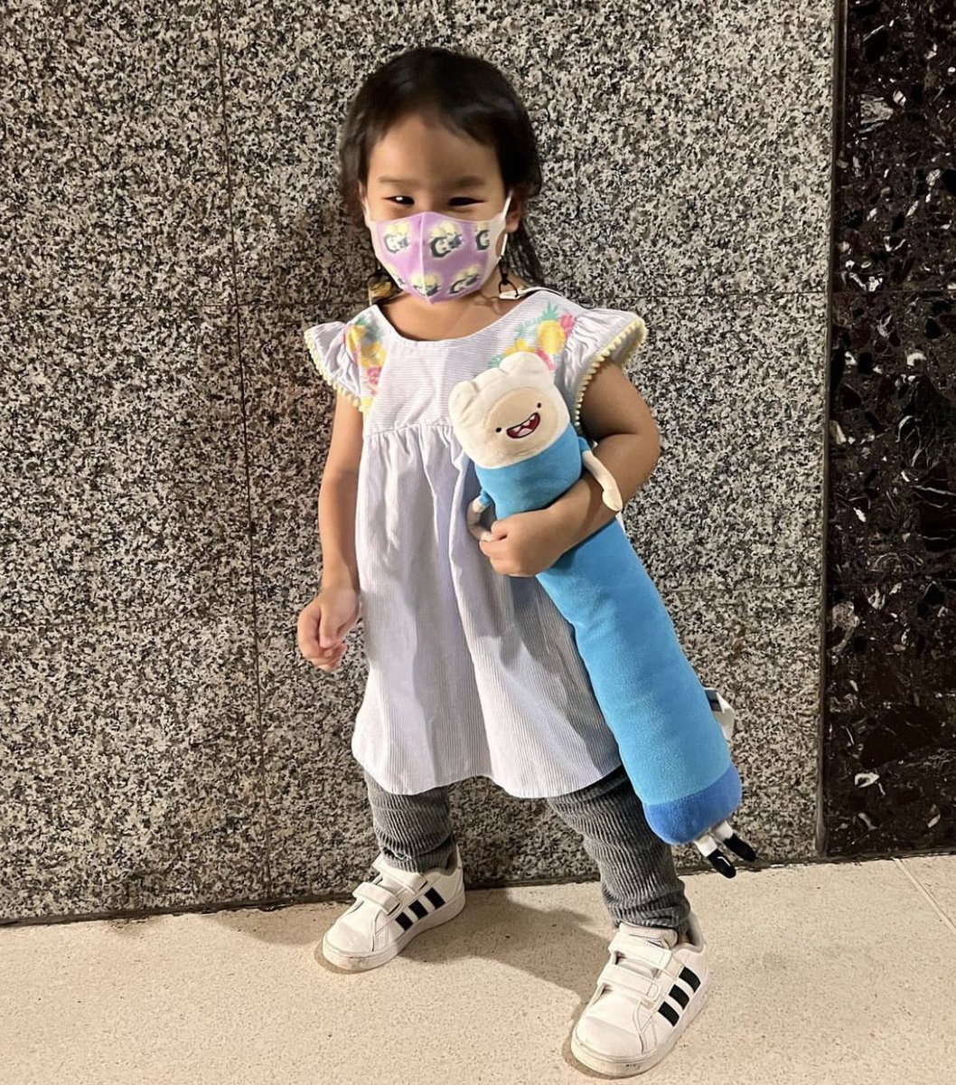 me_Yyz's tweet photo. ขอค.ช่วยเหลือฝากรีทวิตค่ะ ลูกสาวทำตุ๊กตา ตัวโปรดของ minisoคอลเล็กชันAdventure time หายที่สนามบินสุวรรณภูมิตั้งแต่16กันยา หาเท่าไหร่ก็ไม่เจอ ตามกับสนามบินเรื่อยๆก็ไม่เจอ ผ่านไปครึ่งเดือน น้องยังละเมอร้องหาอยู่ หากใครมีพร้อมส่งต่อทักมาได้เลยนะคะ บอกราคามาเลยค่ะ สงสารลูกมากจะร้องตาม https://t.co/kEz6elp9Ag