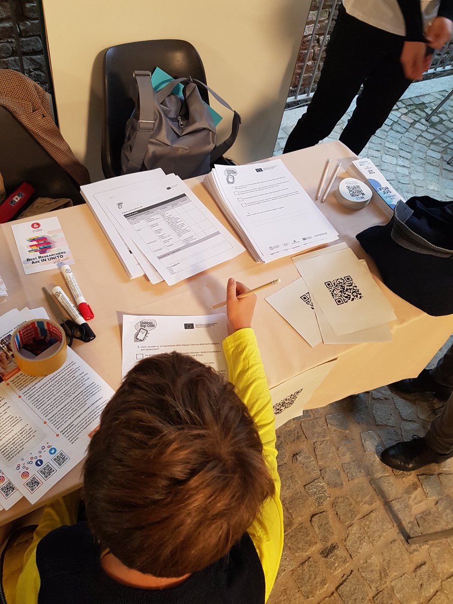 DigiCoreProject's tweet image. #childrendigicore bambini protagonisti del nostro gioco quiz a #UNIGHTproject @unito