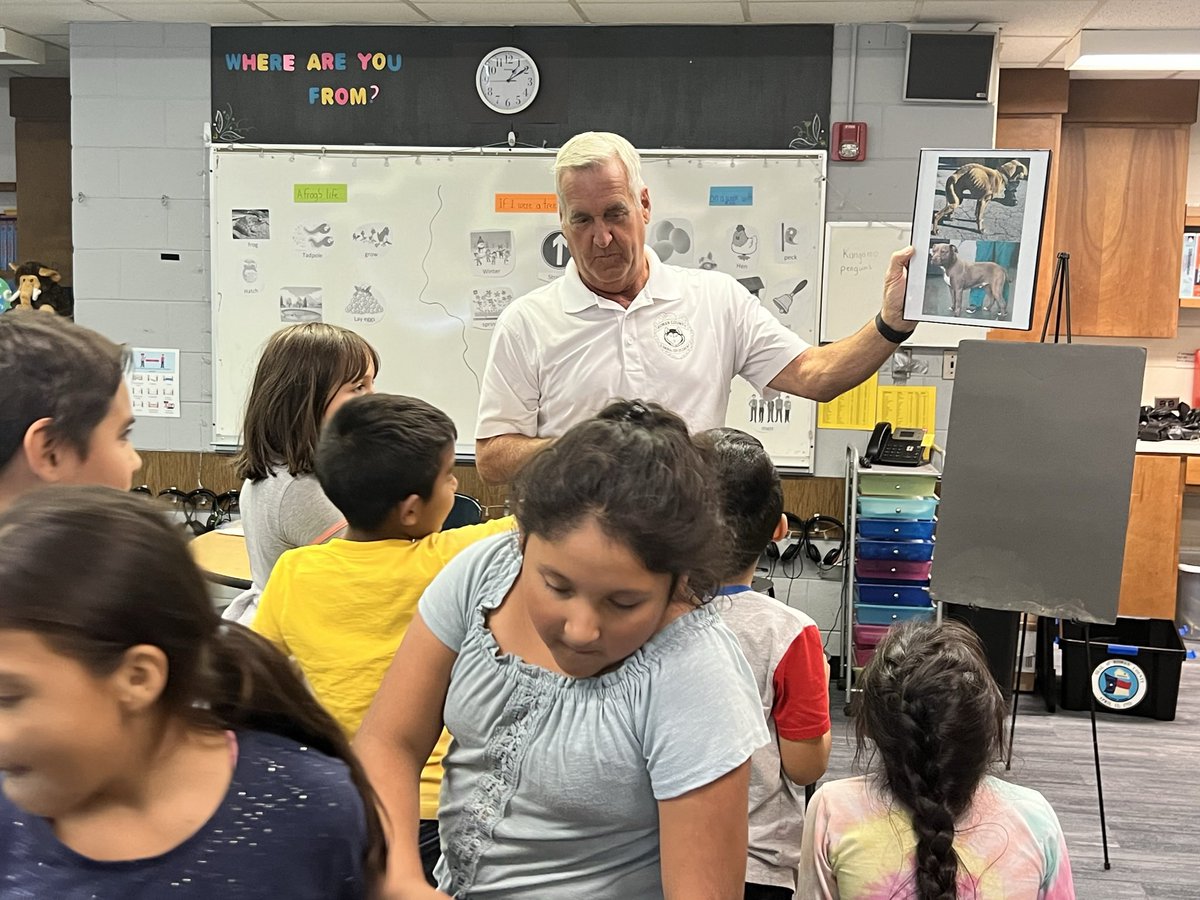 JJaramilloESL's tweet photo. The Rowan County Animal Enforcement Manager Clai Martin visited our ESL class to talk about his job at the shelter, and the importance of taking care our pets. Now we are ready to write letters to help some animals find a new home!!
@RSSchoolsNC @knollwoodelem @rowancountync https://t.co/vbLY1hpsFS