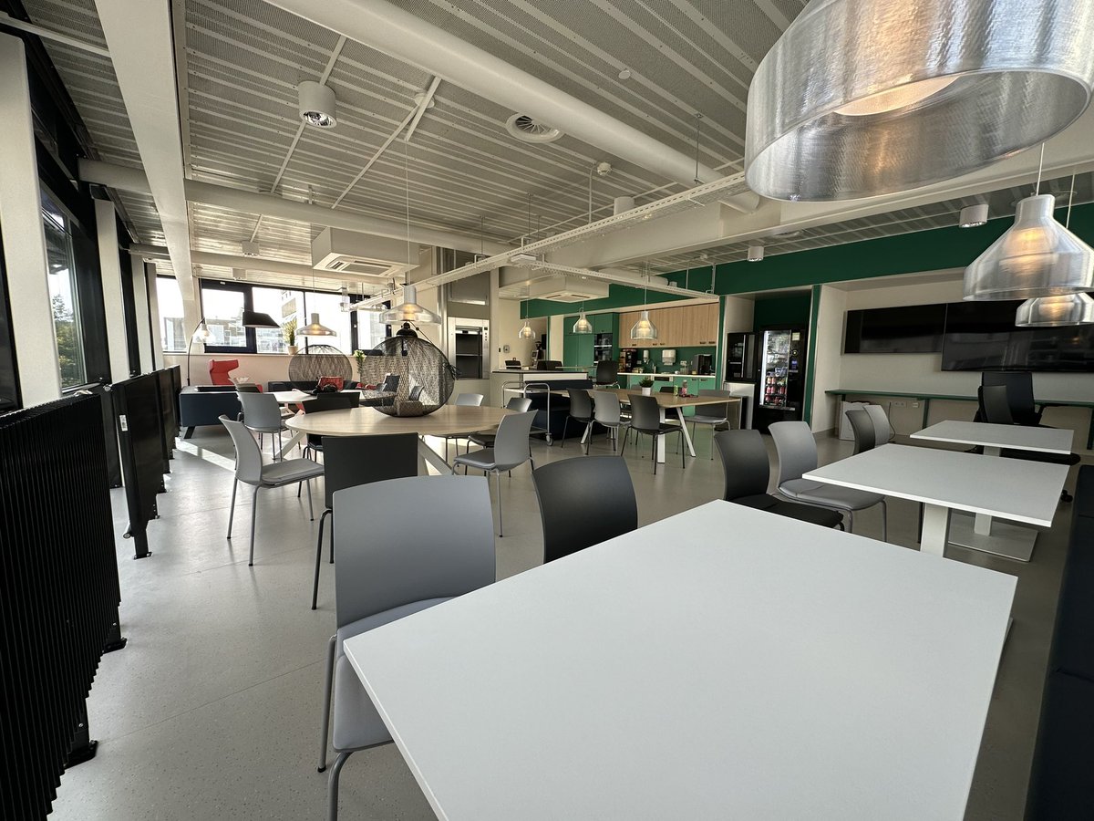 dennis van den brul tweet media