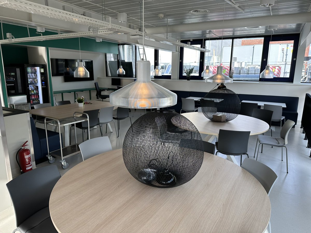 dennis van den brul tweet media