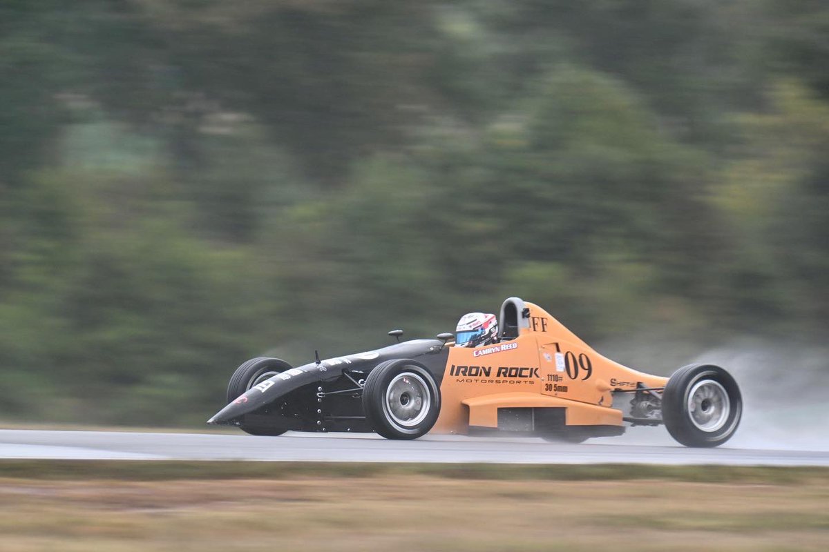 VIRNow's tweet photo. The art of racing in the rain π§ #TheRunoffs
πΈ: Victor Newman https://t.co/59fXkYqwpJ