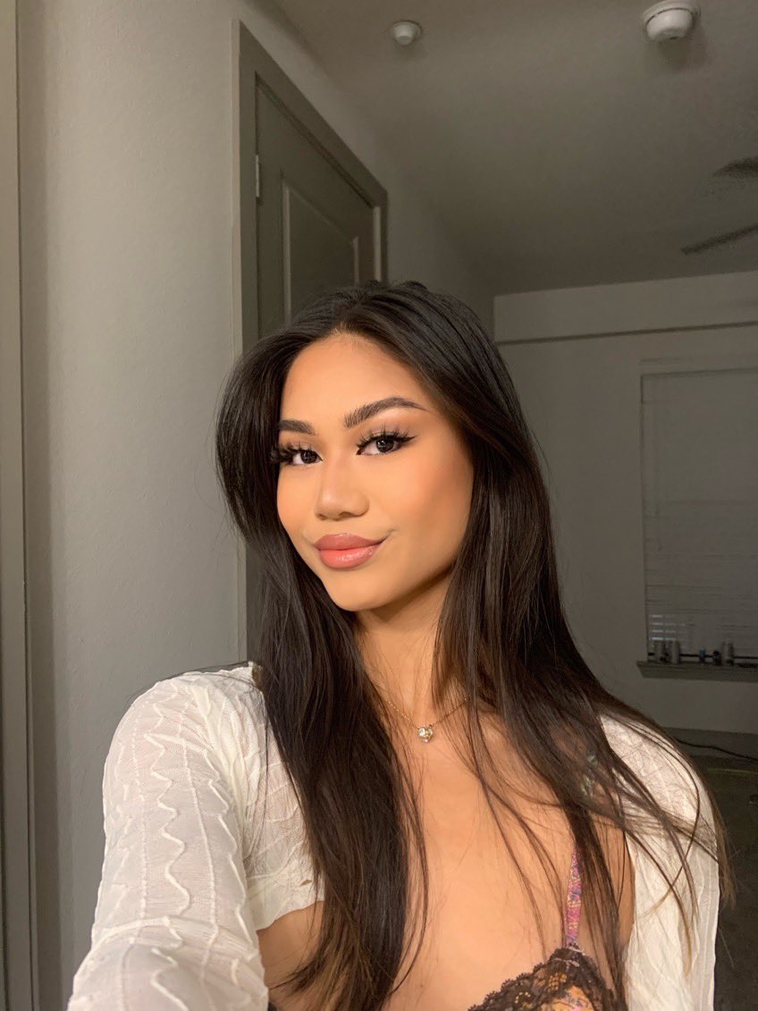 Emily Shih 💜 tweet media