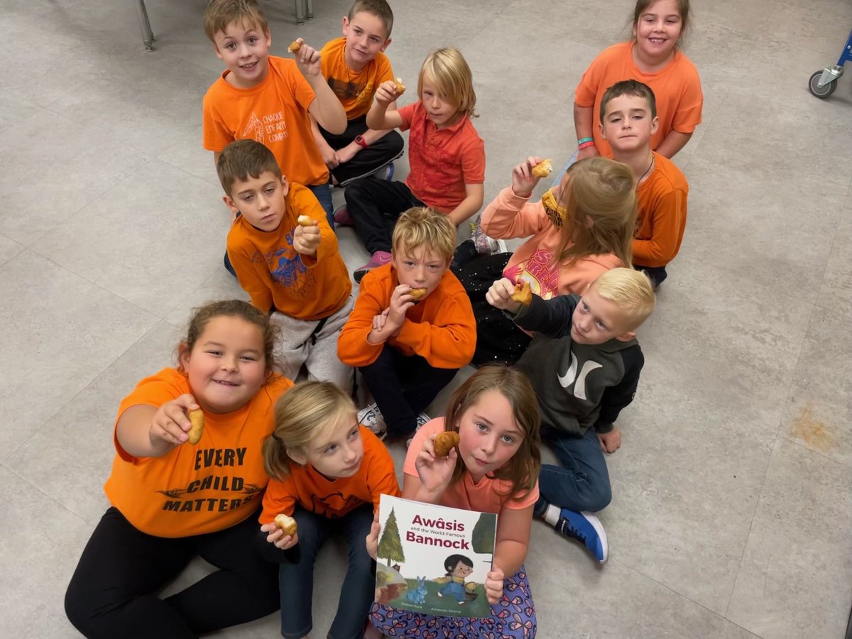 After learning about Indigenous traditions in Mrs. Spratt’s and Mme Wallace’s grade 2 and 2/3 classes, a parent came in with bannock for all to try as a way to honour those who attended residential schools.