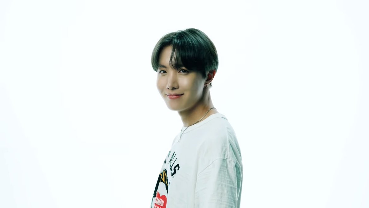 PilarAndreaCv2's tweet photo. @ELISPRITE_ @mirhobi7 @hope_stream @Fernand59090665 @namu_seoki @BTS_twt Deja la última foto de tu galería y 5 Mu
@jeonkatica

@JIN_WWHColombia  

I’m listening to #RushHour the new song by #Chush feat. #jhope of #BTS (@BTS_twt) https://t.co/drlc0CmY3N