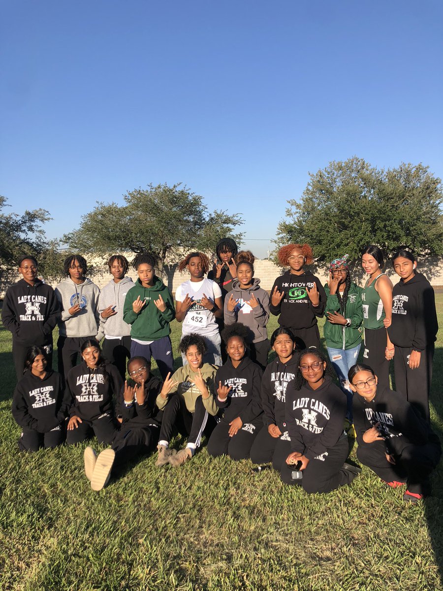 hightower_xc's tweet photo. Pearce Invitational XC Meet
Outstanding performance by Alanna Nerocker💚 https://t.co/2cZudXZIA7