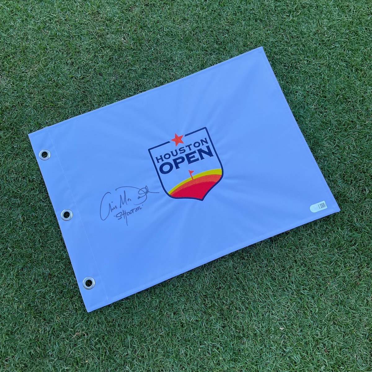 Happy Friday! Retweet this tweet and follow @HouOpenGolf for a chance to win this signed Shooter McGavin pin flag. Winner will be chosen at 9am CT on Oct. 3rd.