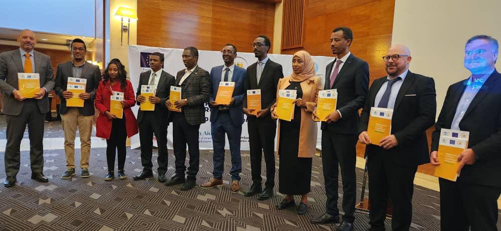 SweinEthiopia's tweet photo. 🇸🇪 with 🇬🇧 🇳🇴 &amp; 🇮🇪 are proud supporters of one of the largest civil society programs in 🇪🇹, CSSP2. #CSSP2 in partnership with EU’s #CSF3 &amp; #ACSO launched #CSO Mapping Study 2021 report.
🇸🇪 strongly believes in the importance of vibrant civil society for strengthening democracy! https://t.co/Cp65vr5A1D