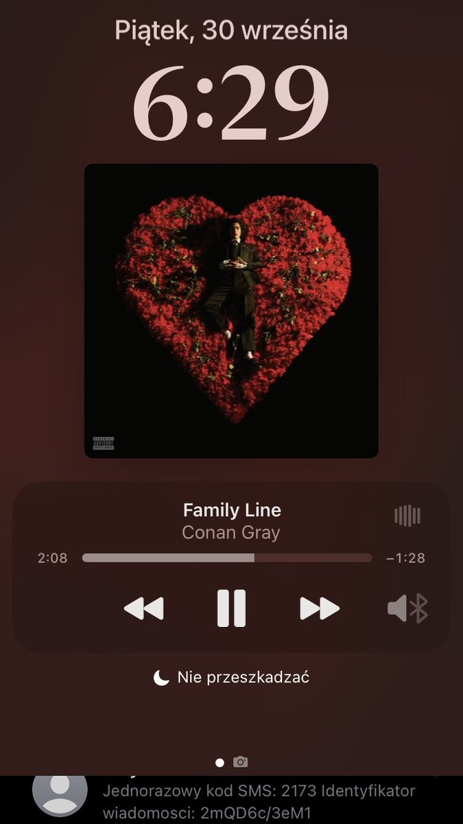 NOTHlNGTOYOU's tweet photo. its like a torture this song hurts so much https://t.co/PhJtJr771k