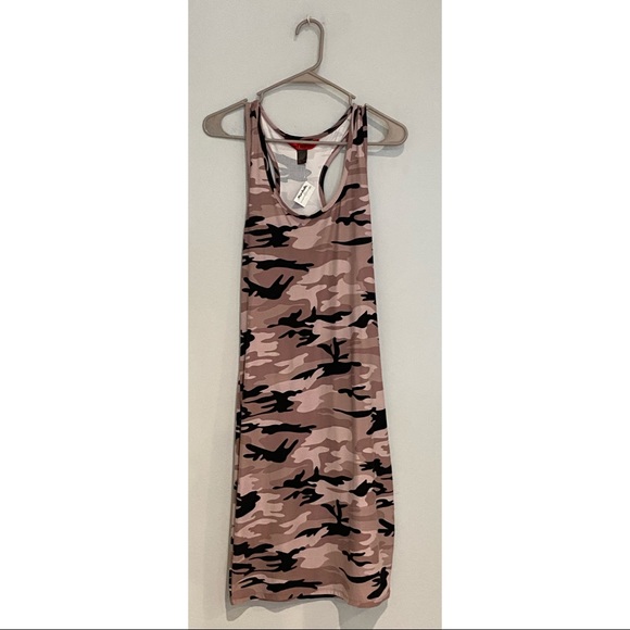 trenditrenz's tweet photo. So good I had to share! Check out all the items I'm loving on @Poshmarkapp #poshmark #fashion #style #shopmycloset #hotkiss #sadiesage #authenticbaby: https://t.co/UMXHMHtYkd https://t.co/otExOp92Nq
